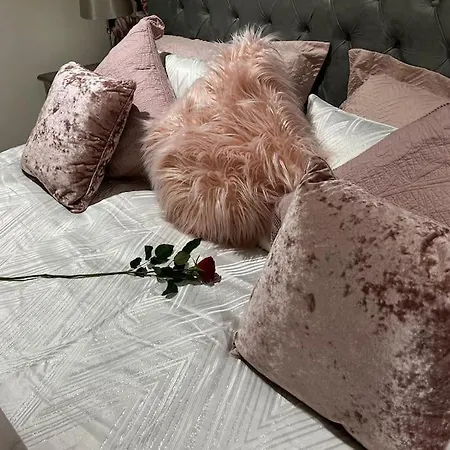 Stunning 1 Bedroom